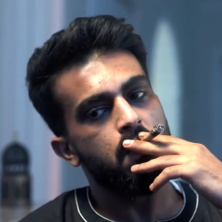 𝐑𝐔.📻 tweet media