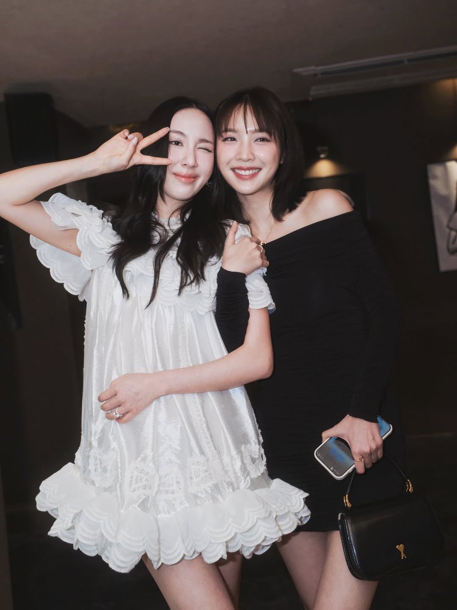 janhaefanpage's tweet photo. [IG POST] Janhae 💜 

Happy Happy birthday 🎂✨ Nhu always be my baby n'Aye na Love you kub 🫶🏻🤍

🖇️ https://t.co/USJTMeE8aq

#SwanAye26
#JANHAE #JANIVERSE https://t.co/PB1W64V1YA