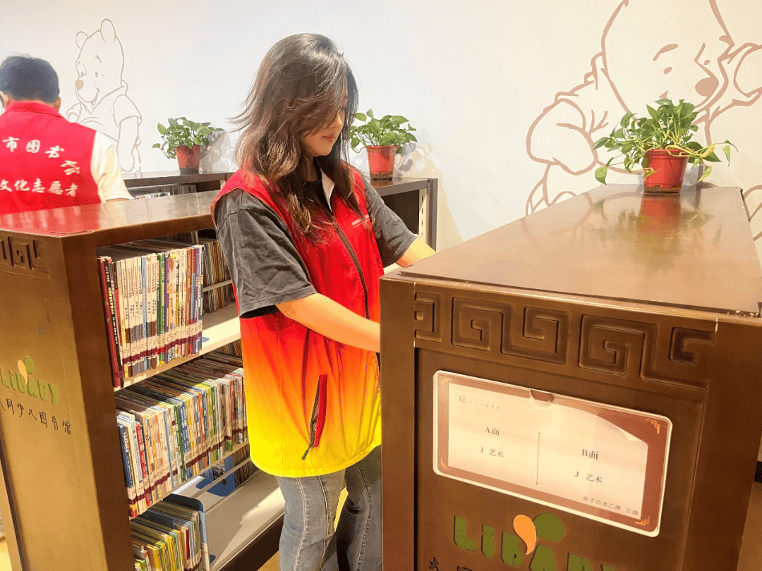 Stephanie A. Roy tweet media