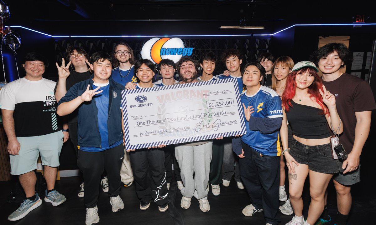 💙 VALORANT COLLEGIATE CUP CHAMPIONS 💙

✨Thank you so much to <a href="/EG_GeniusLeague/">The Genius League</a>  for having us at this wonderful event. A huge thank you to all the organizers, staff, teams, and everyone who supported and tuned in! ✨

📸: <a href="/qypress/">justin lu</a> 

#esports #collegiateesports #VALORANT