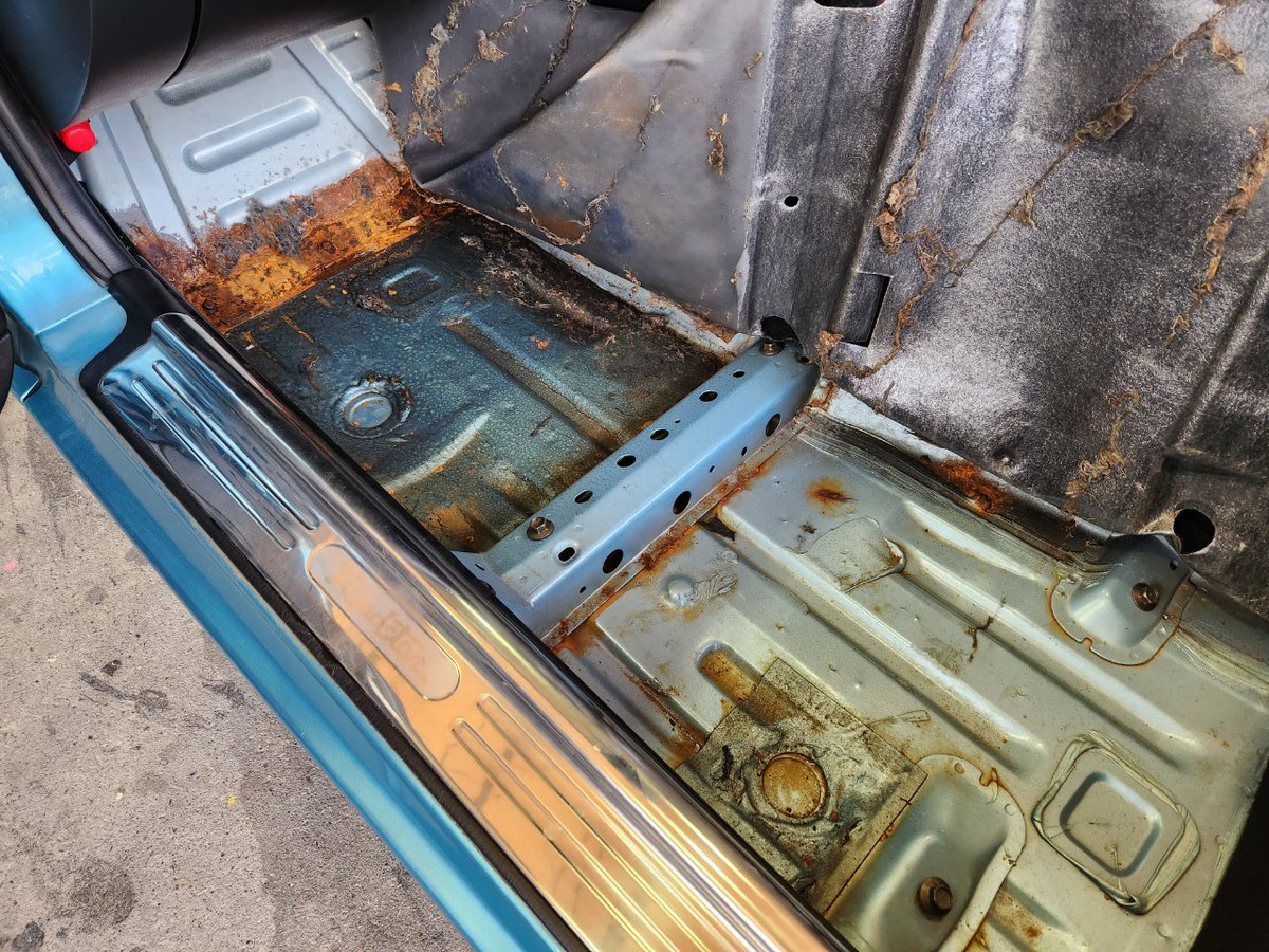 平出自動車 tweet media