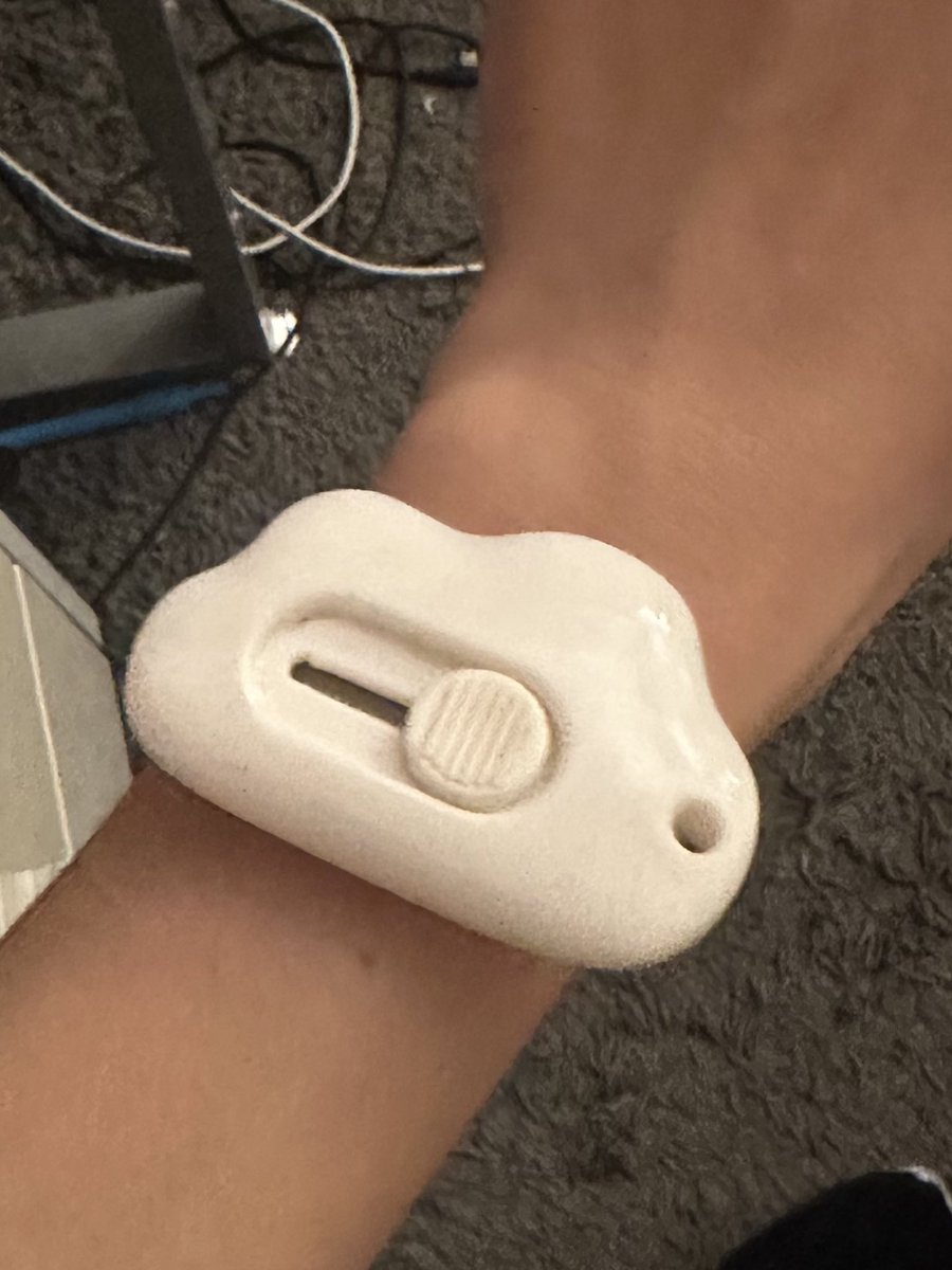 blue | shedtwt tweet media