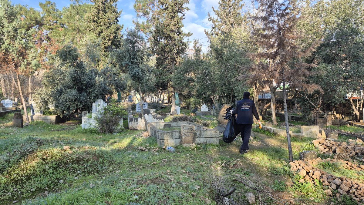 halilturgut_63's tweet photo. "Mezarlığın Temizliği Geçmişe Duyulan Saygıdr..."🌿🍀 https://t.co/u33oF43JWG