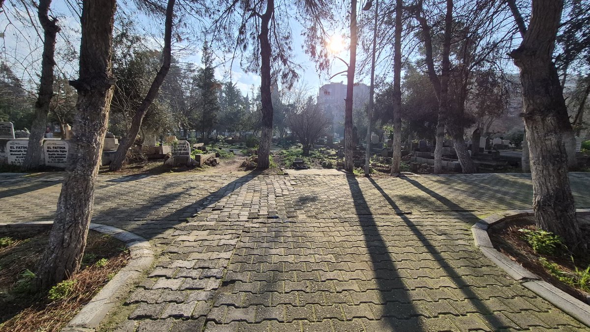 halilturgut_63's tweet photo. "Mezarlığın Temizliği Geçmişe Duyulan Saygıdr..."🌿🍀 https://t.co/u33oF43JWG