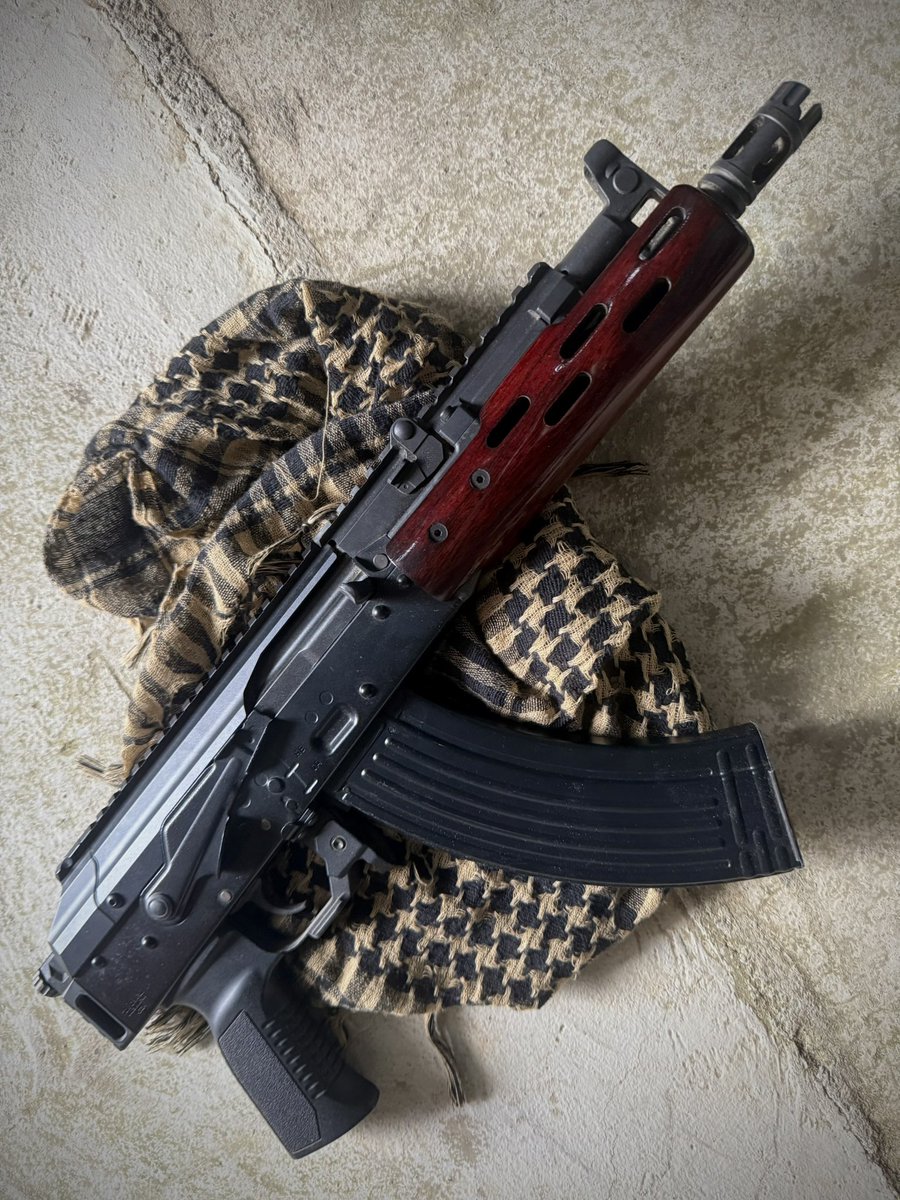 aohate custom tweet media