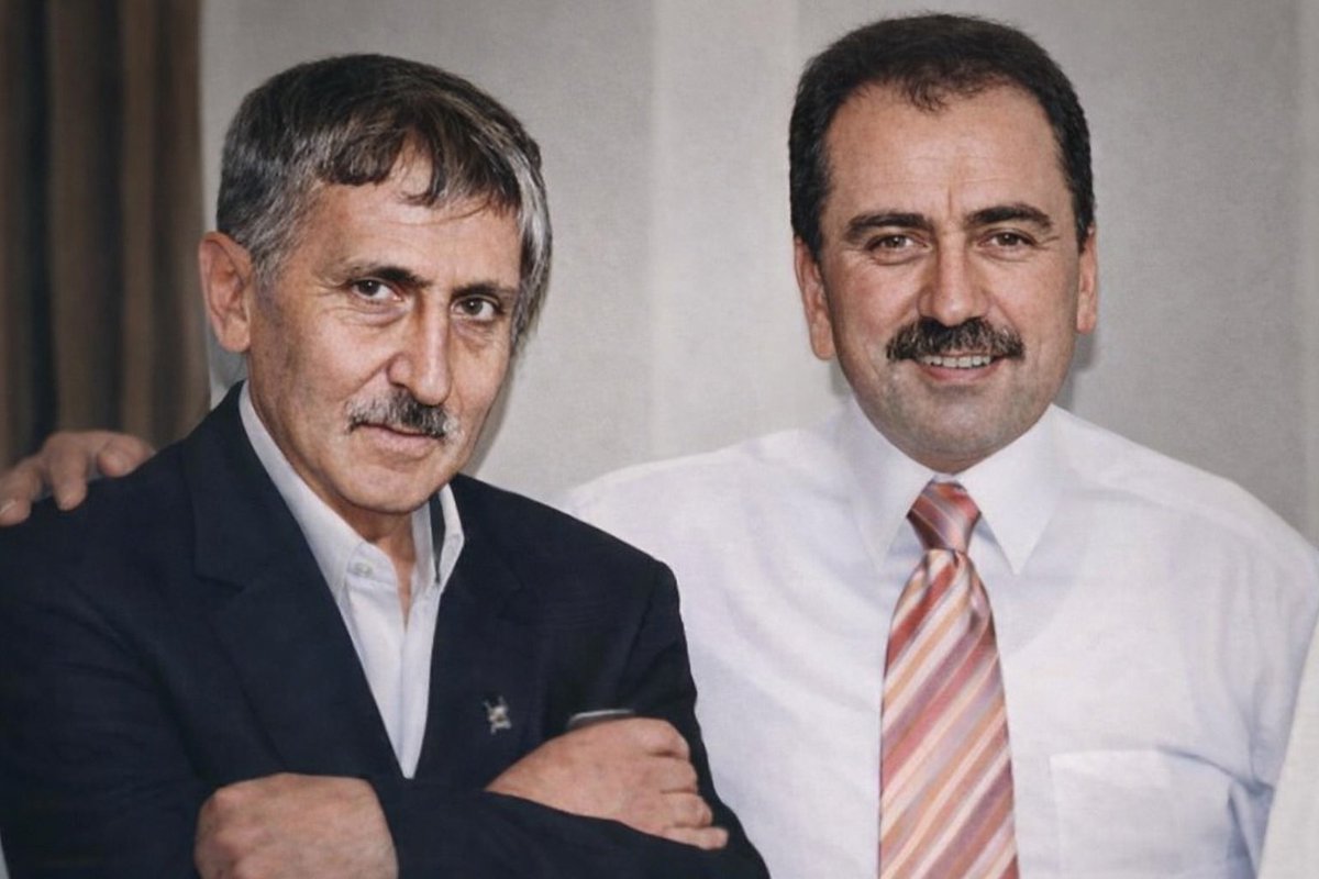 yazarkarakoc's tweet photo. Abdurrahim Karakoç:
“Yapamazsın dedim Başkan'ım. Çünkü senin iki yüzünde Yunus. Bir yüzün Yavuz olsaydı dedim. Tebessüm ederdi bana.

Akşama kadar Türkiye'nin her yerinden 500 kişi gelse onlarla tek tek görüşürdü. Başka bir liderle bunu yapamazsın.Kimseyi kıramıyorum derdi.
O, gerçek bir “başkan” idi... Partizanlık sebebiyle uzağında duranlar bile, saygılı şekilde, samimi olarak “Muhsin Başkan”derlerdi...”

Rahmet ve özlemle #MuhsinYAZICIOĞLU 
#MuhsinBaşkan