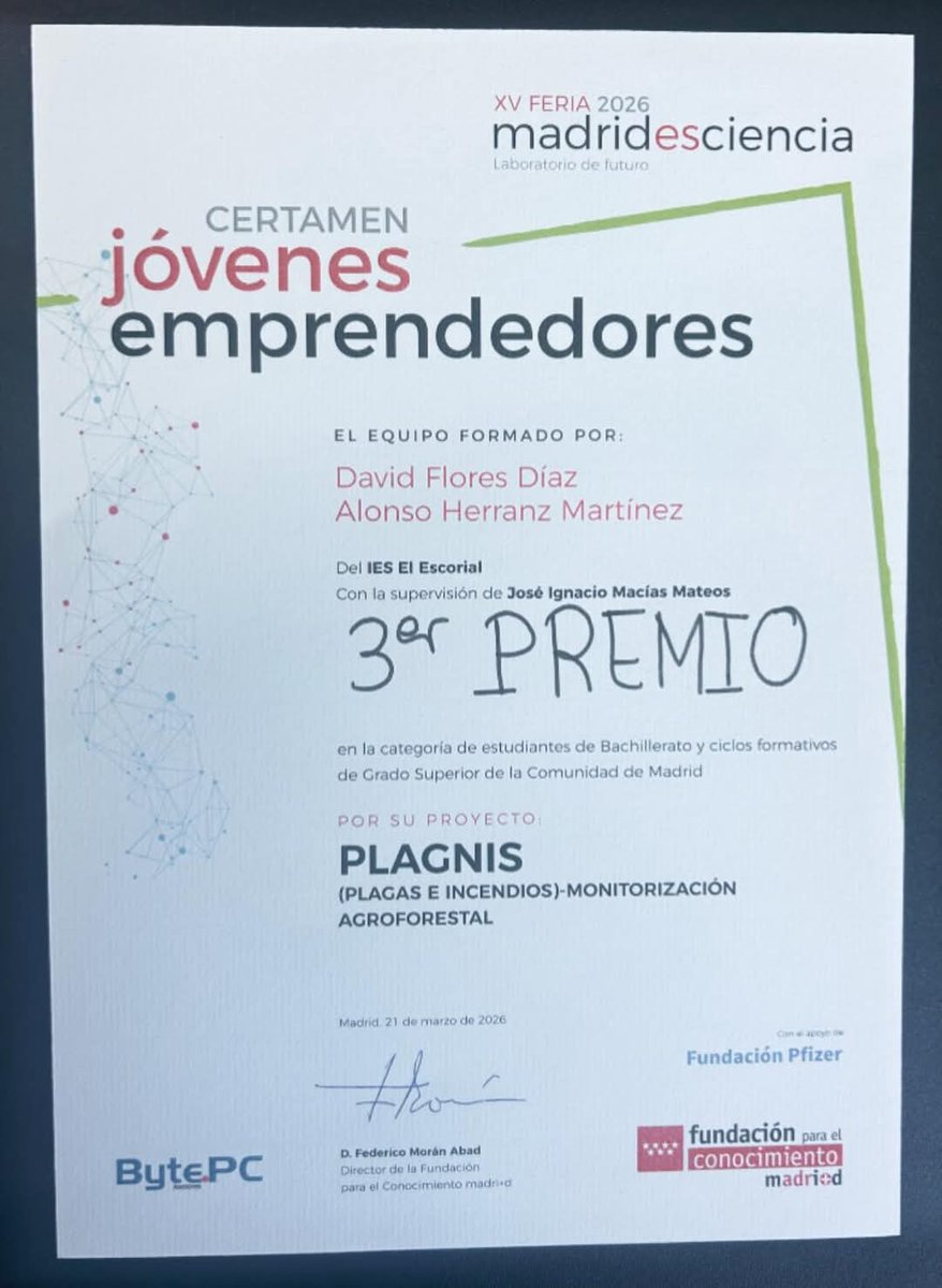 ieselescorial's tweet photo. Enhorabuena a nuestros alumnos!!! https://t.co/vqLEUhEY9b
