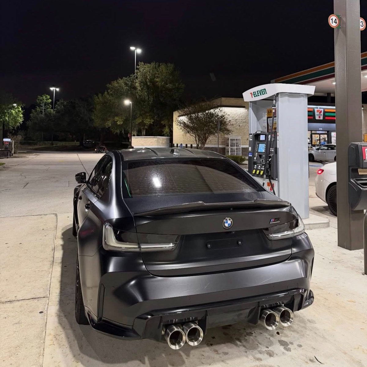 We love cars ❤️ tweet media