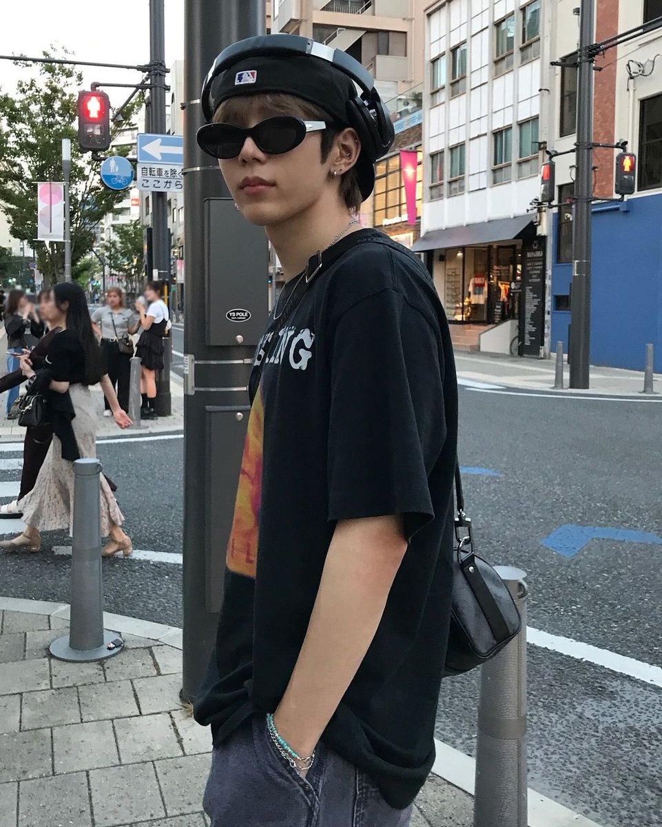 🦌◞·˻˳˯ₑ🦦🎀˖* ˚ ᰔᩚ 𓏲∙ 🌻 tweet media