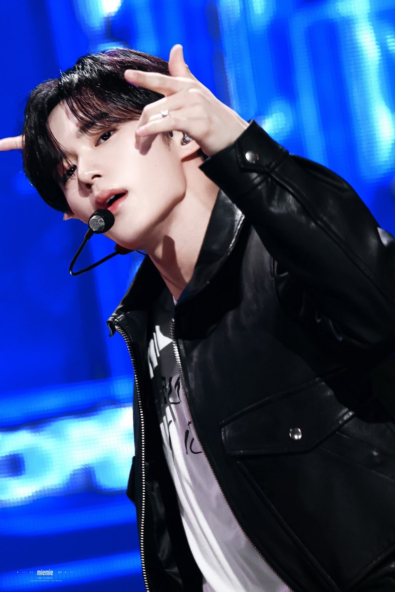 𝐦𝐢𝐞𝐦𝐢𝐞 tweet media