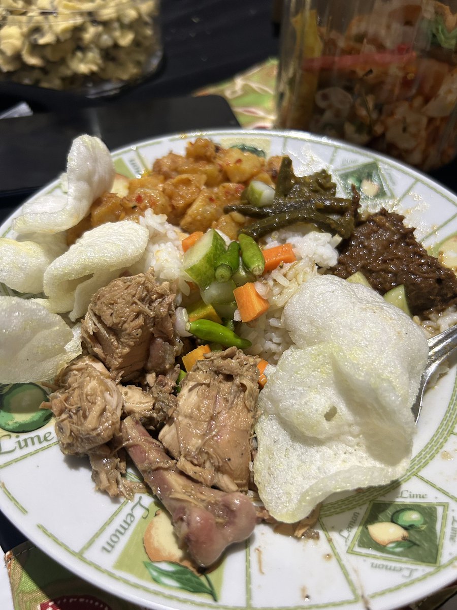 Makanan kmrn selama lebaran