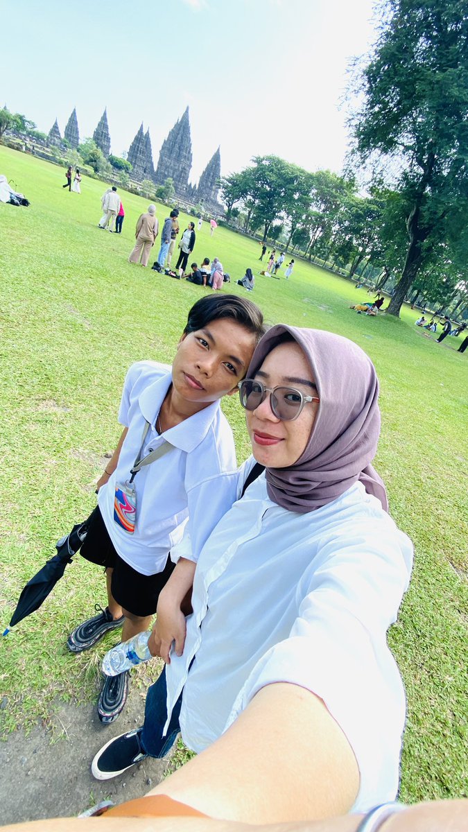 syaa. tweet media