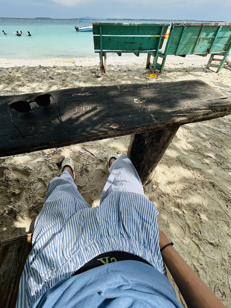 afikk___ tweet media