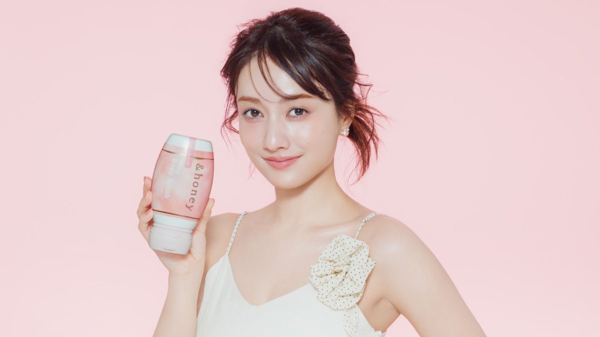 VOCE（ヴォーチェ）公式 tweet media