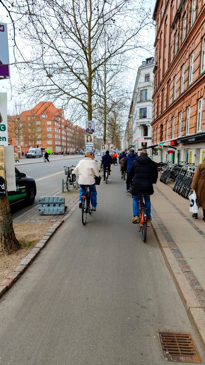 Bikademy tweet media