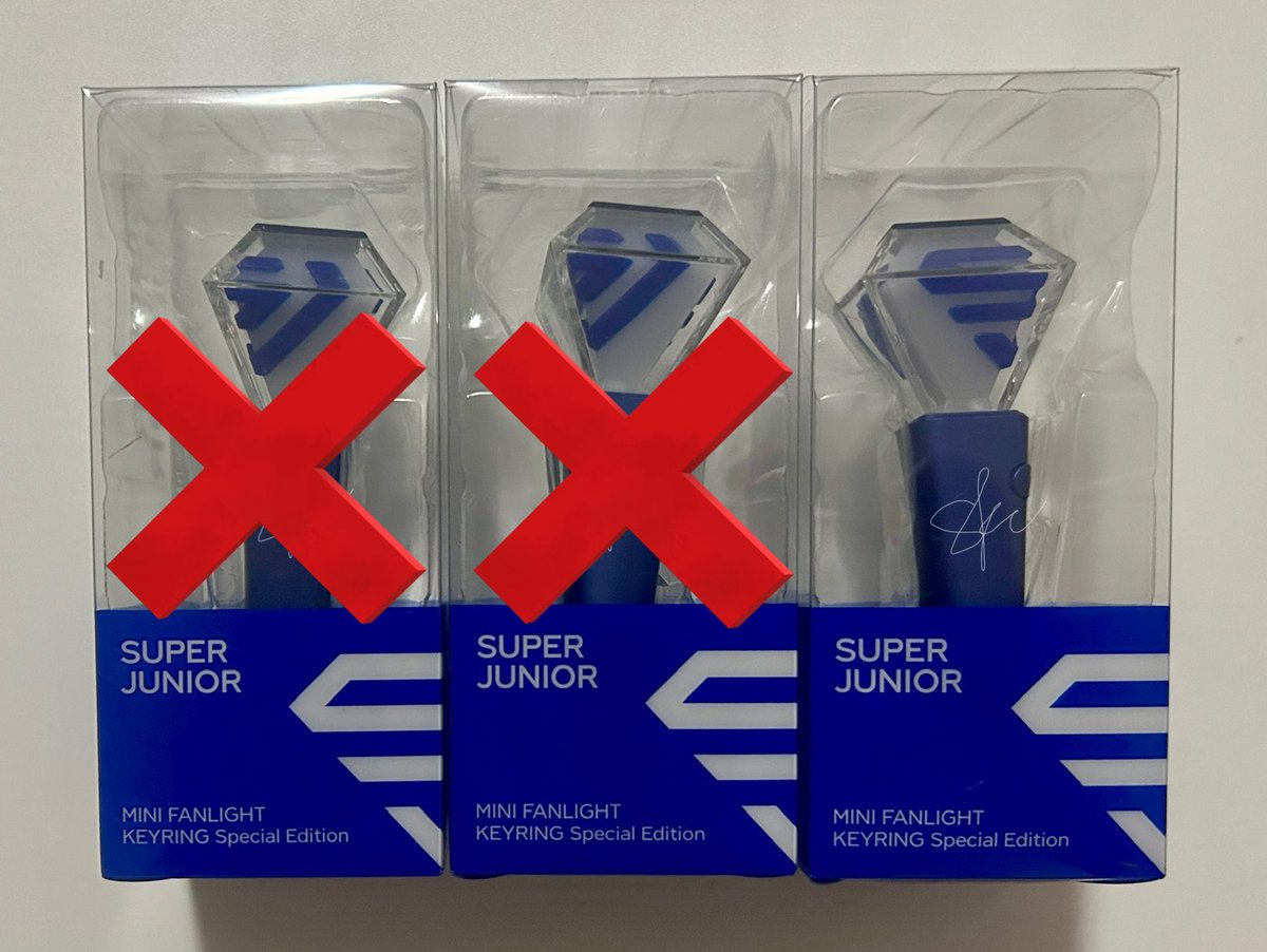 smolkyucart's tweet photo. WTS LFB #SmolQSale

Super Junior Mini Fanlight Keyring Special Edition

‼️1 stock left

✨Sealed from FETA (incurred additional fees/taxes 😭 hence the price)

📌₱1900 each + LSF
‼️PAYO (prio)/1week

dm to claim https://t.co/J7SdxRDTFP