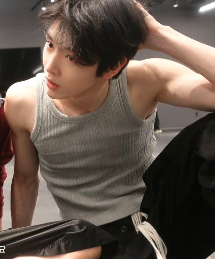 Base umum bisa follow @cornerfess tweet media