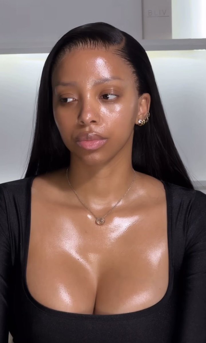 𝗺𝗲𝗻𝗮𝗵💋 tweet media