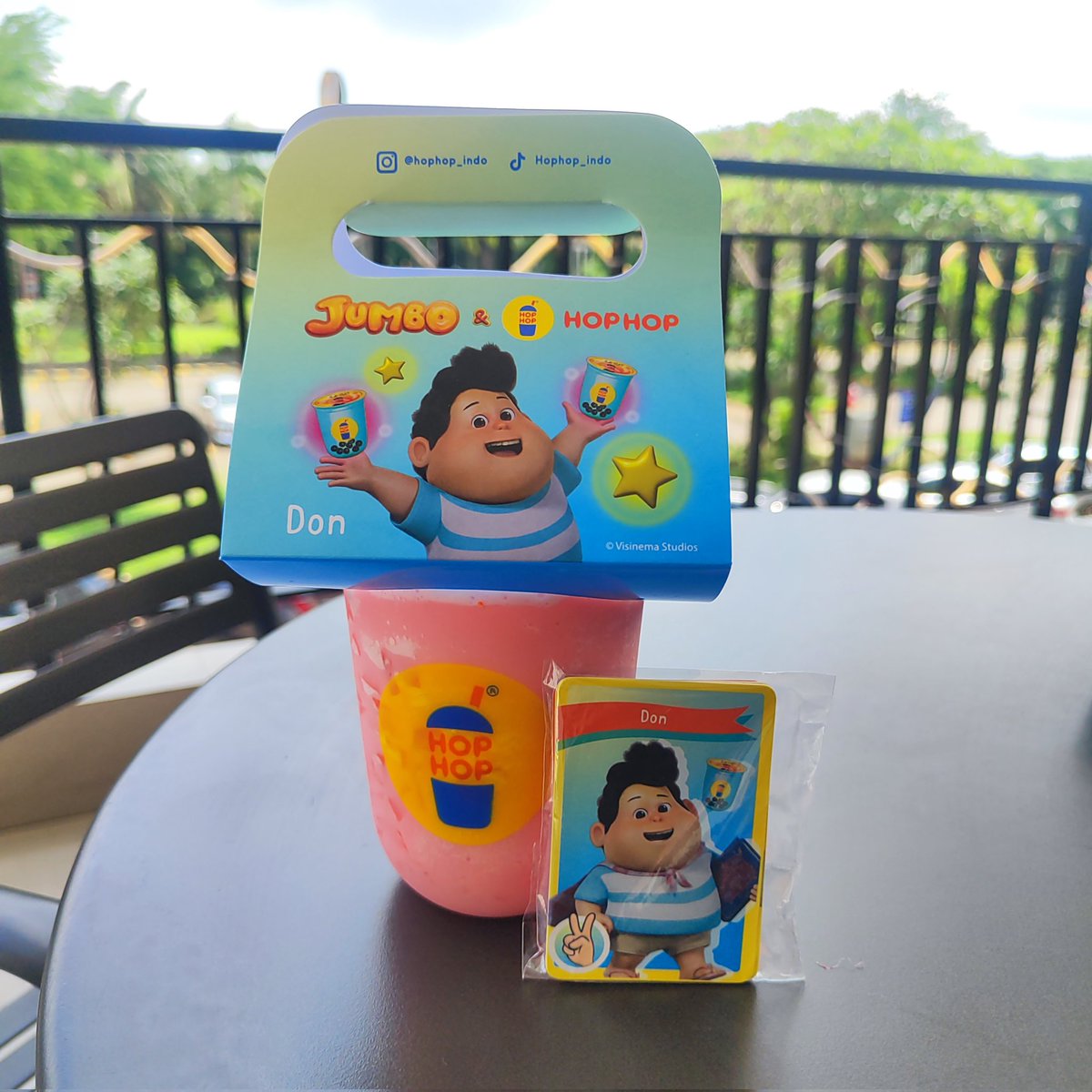 Cinephile Intern tweet media