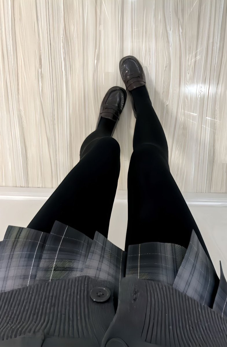 是个美女吧 tweet media