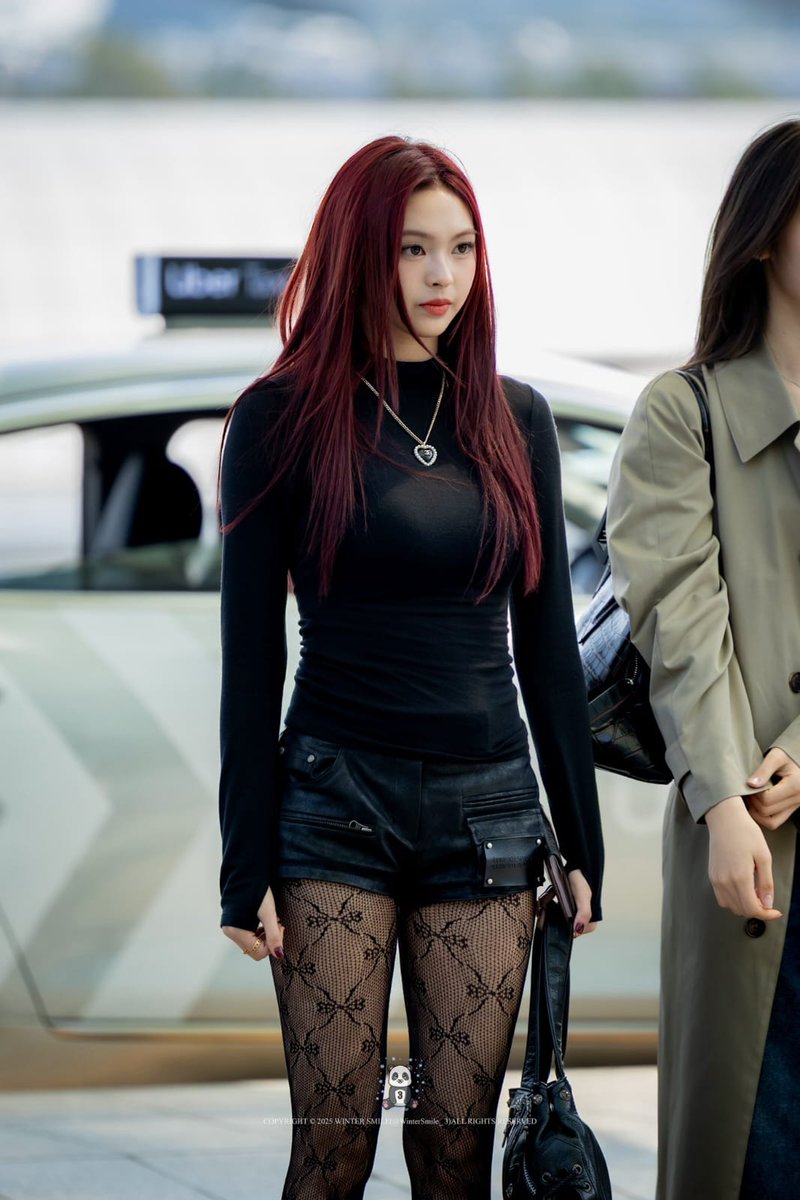 lioraᱬ tweet media