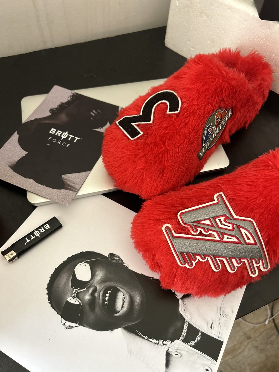 Lord Pius tweet media