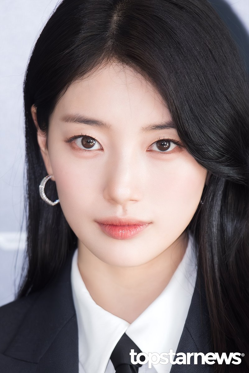 [HD포토] 수지, ‘최고의 얼굴’ (론진 포토콜) #수지 #SUZY #론진 #포토월 #프리뷰 topstarnews.net/news/articleVi… <- Original Photo