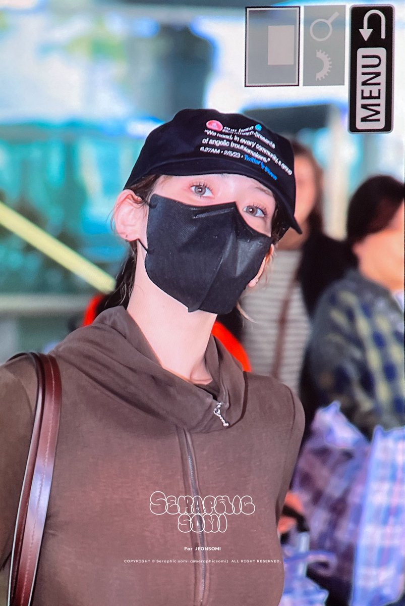 𝐒𝐞𝐫𝐚𝐩𝐡𝐢𝐜 𝐬𝐨𝐦𝐢 tweet media