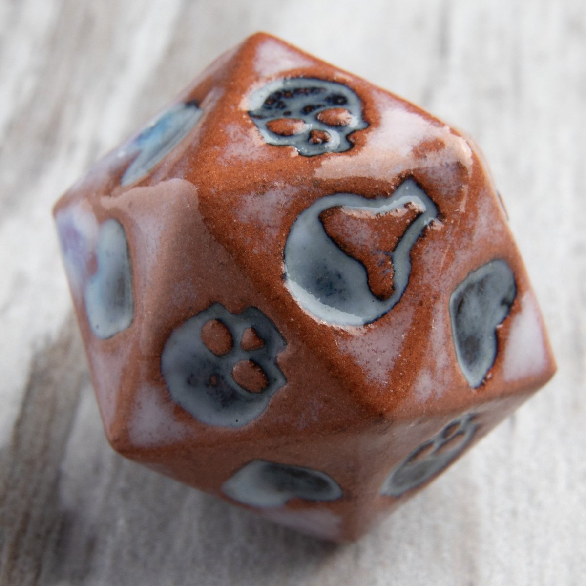 ClayWarforge's tweet image. This glaze came out... Interesting 🤣

#ttrpg #dnd #dice