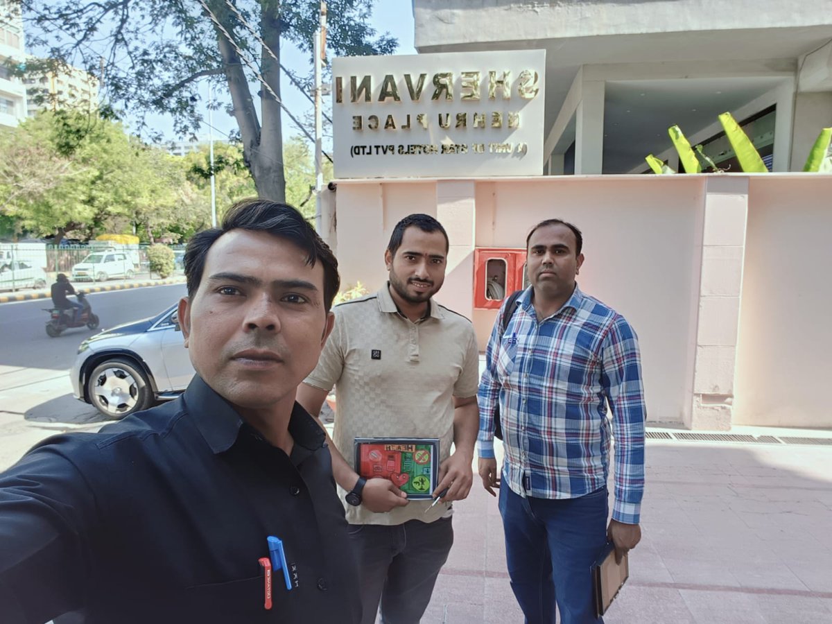 GGSSS C-Block Sangam vihar tweet media