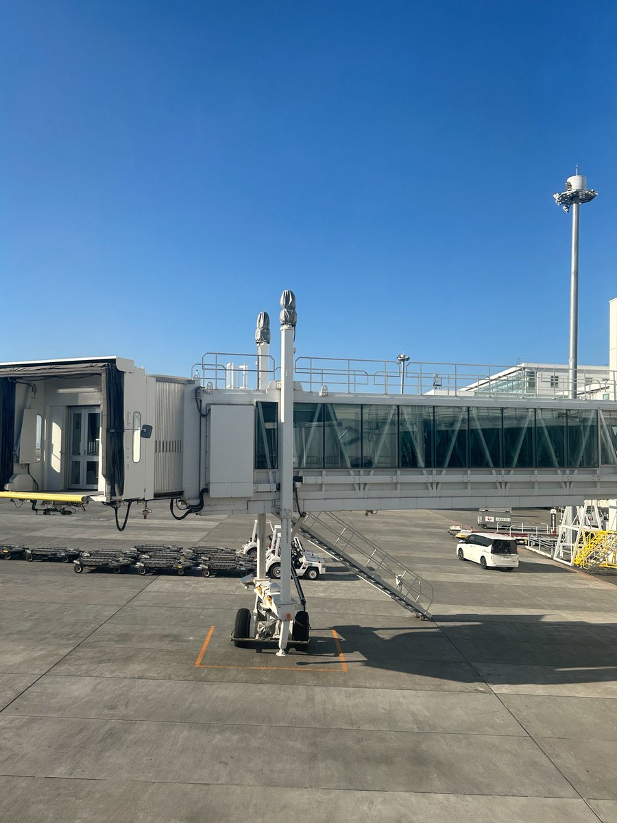 มายเนมอีส “สายันต์” tweet media