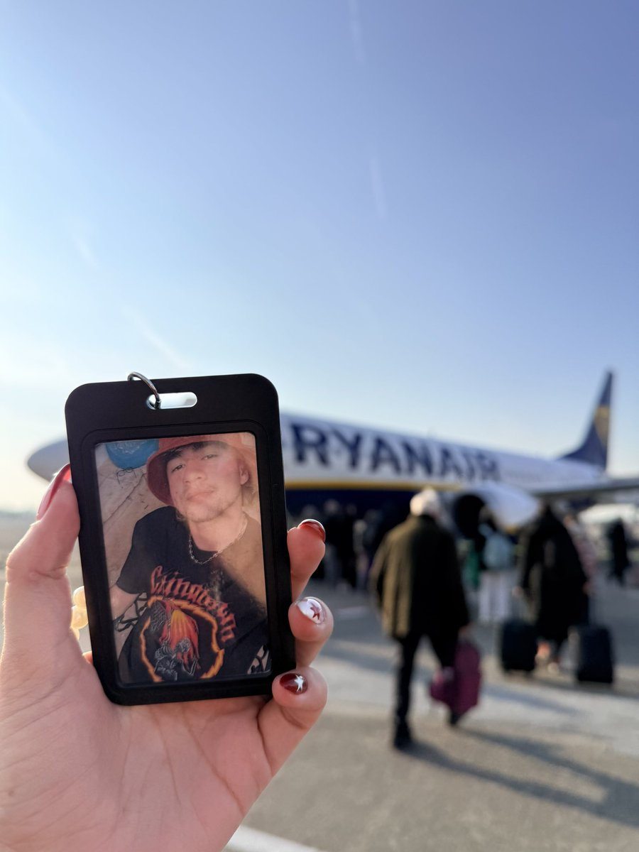 serra on tour🥀 D-DAY★ tweet media