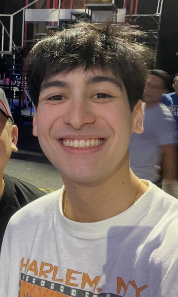 ୨ৎ asawaniandres__ tweet media