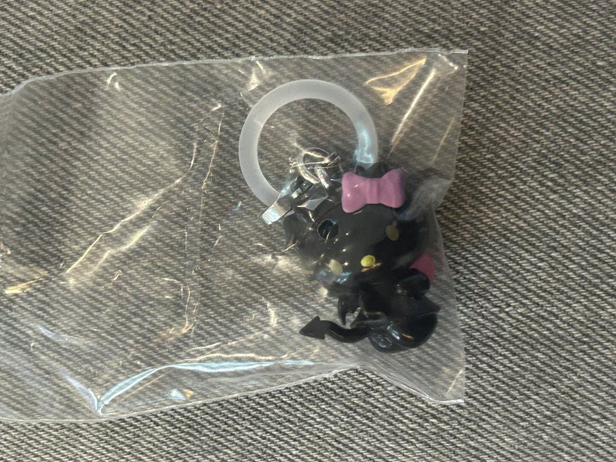 りりり tweet media