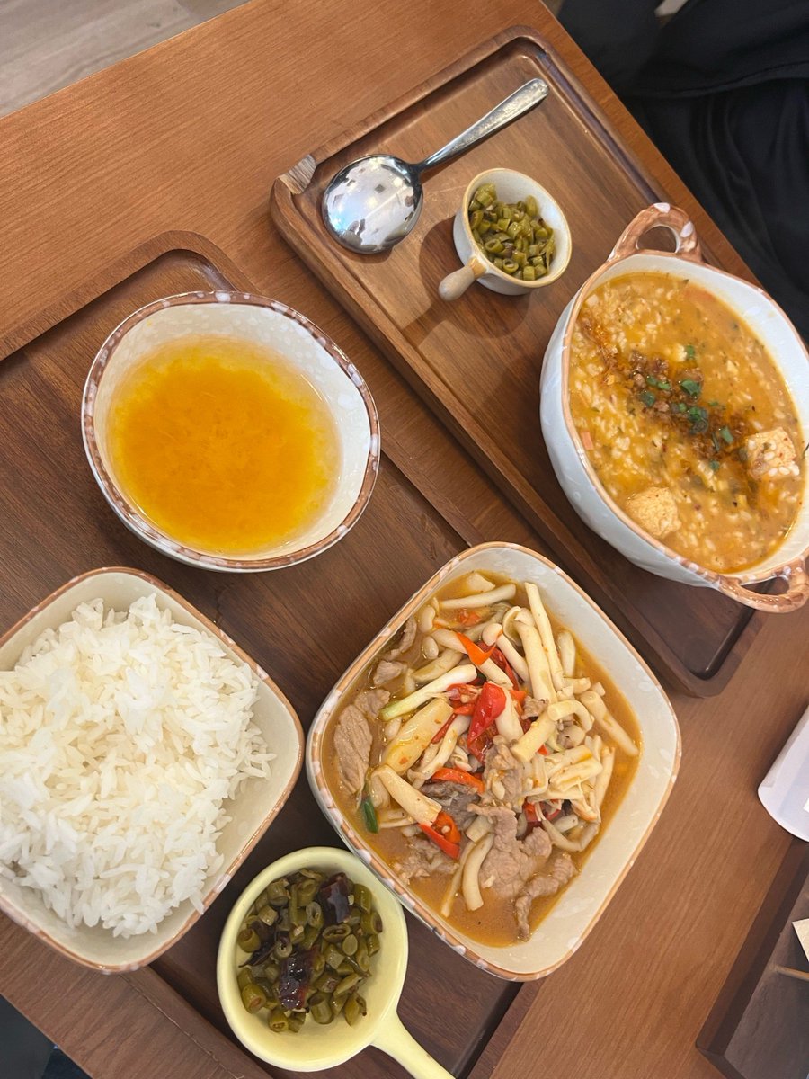 escada-occhialis tweet media