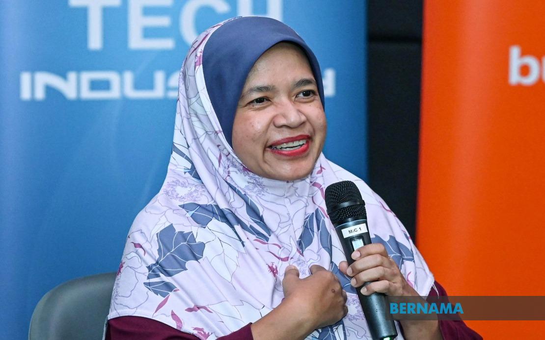 bernamadotcom's tweet image. Wanita definisikan semula kepimpinan dalam industri digital Malaysia 

bernama.com/bm/am/news.php… 

#BernamaNews #ndustridigital #wanita