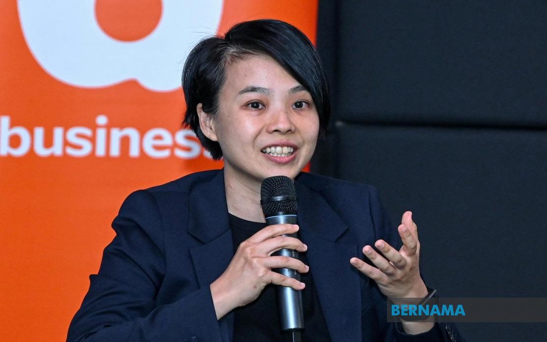 bernamadotcom's tweet image. Wanita definisikan semula kepimpinan dalam industri digital Malaysia 

bernama.com/bm/am/news.php… 

#BernamaNews #ndustridigital #wanita