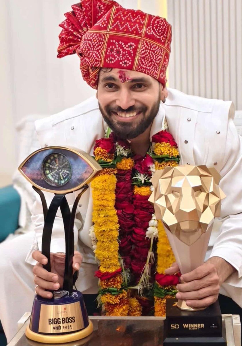 Pic holding countless emotions 🥹..Shiv with his two biggest achievements of his career 🏆✨...From Bigg Boss Marathi (2019) to The 50….7 years of hustle, faith &amp; patience…So close in Bigg Boss 16 💔....But today, it all feels worth it 🥹❤️🏆..
#shivthakare
#the50