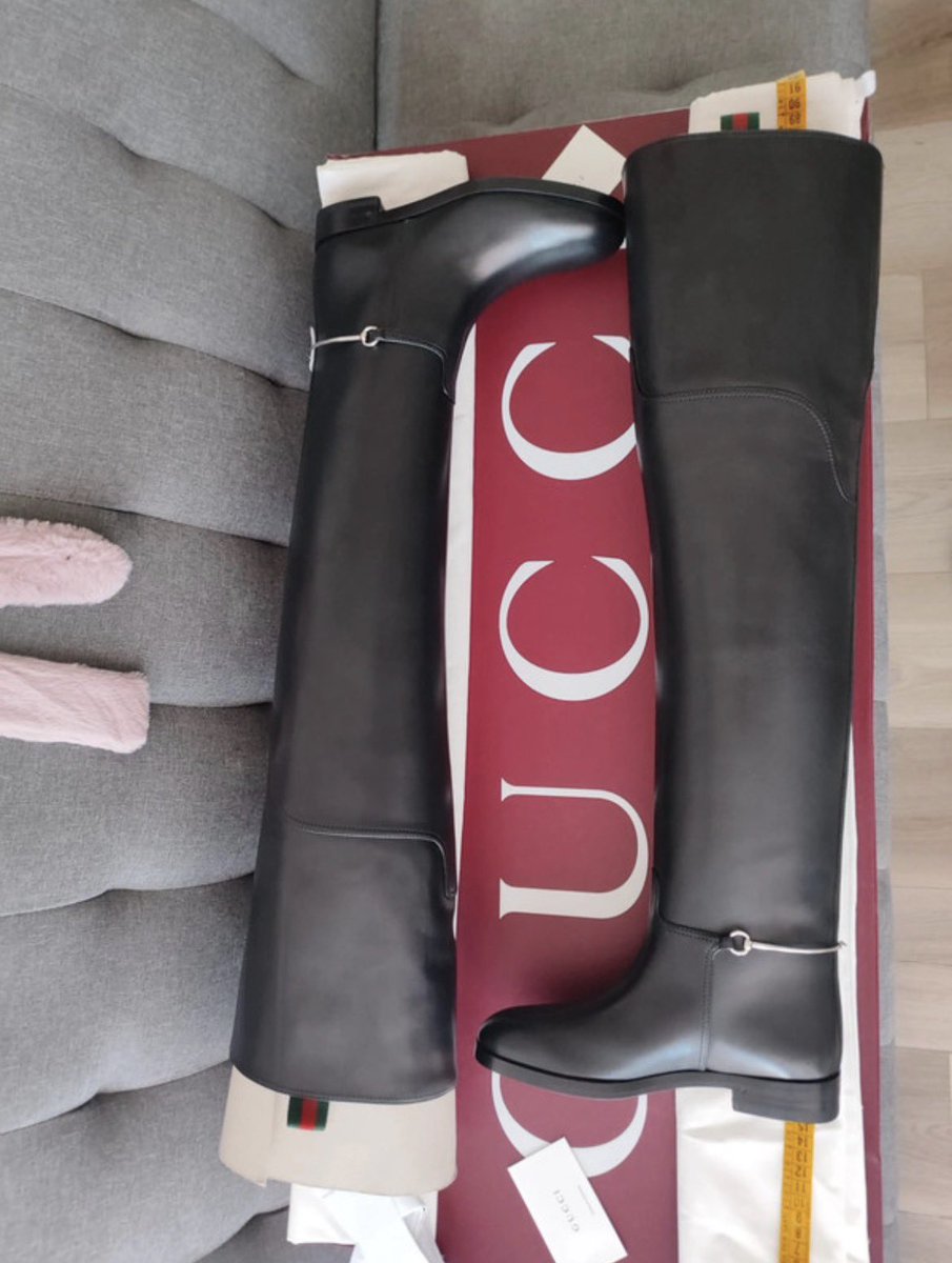 MrBlackGloves tweet media