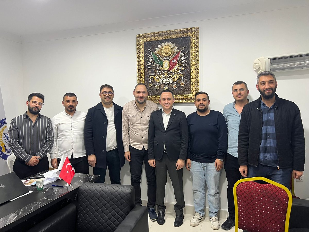 tugva_pursaklar's tweet photo. Haftalık Olağan Yönetim Kurulu toplantımızı İlçe Temsilcimiz Sayın Batuhan Balcı 'nın başkanlığında;İl Koordinatör Temsilcimiz, Yürütme Kurulu Üyemiz Sayın Aykut Akalın'ın katılımlarıyla gerçekleştirdik.

Alınan kararlar hayırlara vesile olsun.

 @ibrahim_besinci  @oguzhantuncatr https://t.co/BgIR3SIeeK