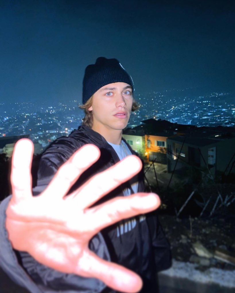 ⋆˙⟡ tweet media