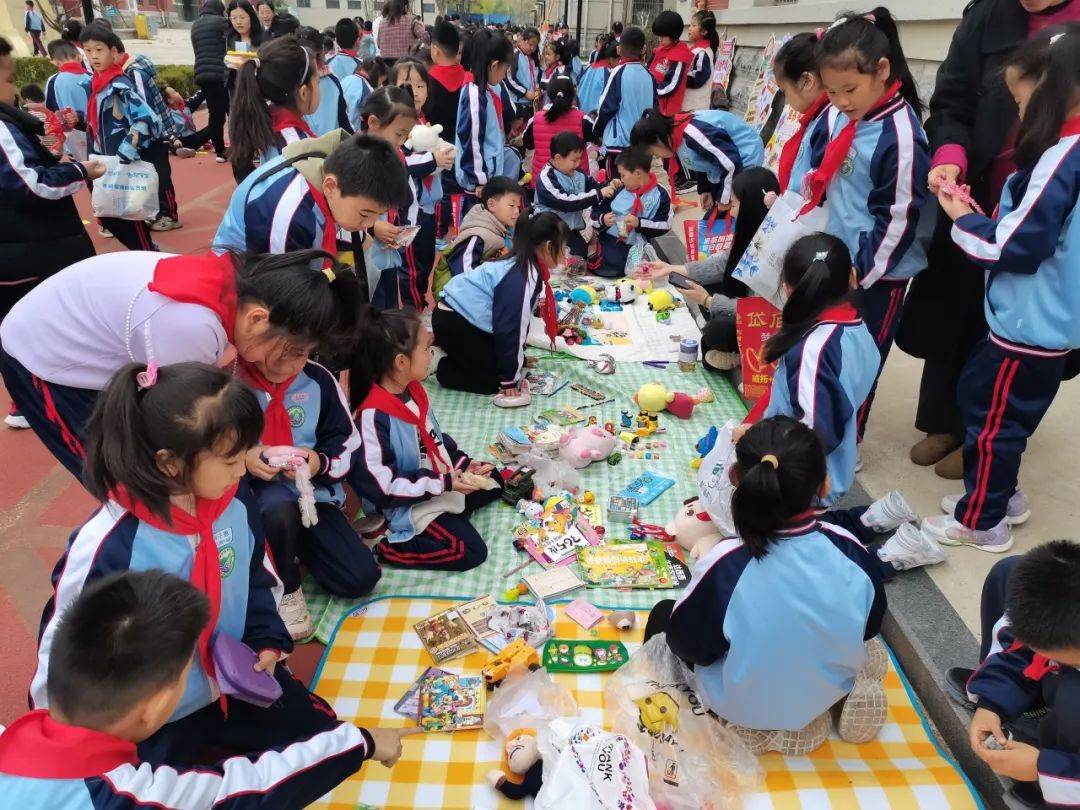 Smiley Kylie tweet media