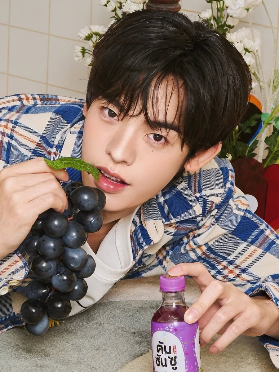 nongred🫕* tweet media