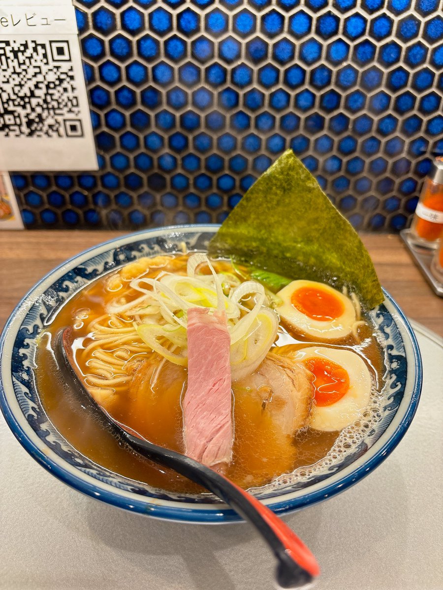 デラックス佐々木 tweet media