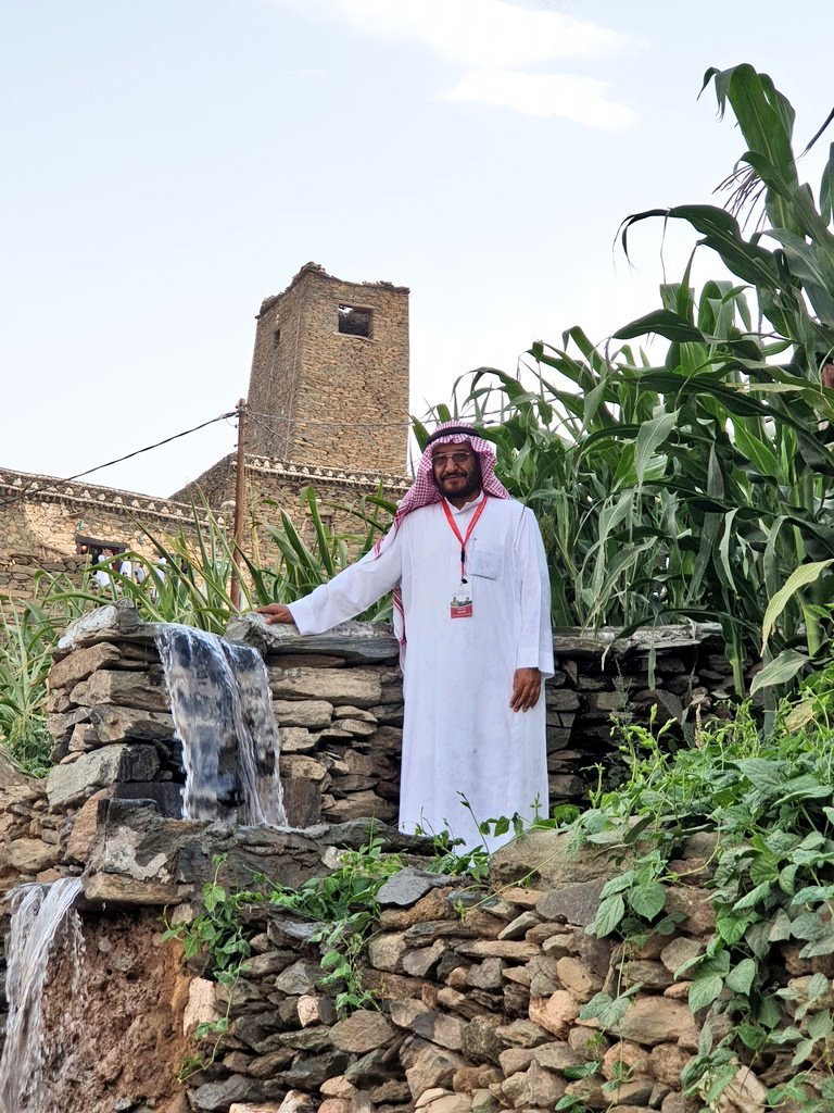 ملتقى الأطاولة tweet media