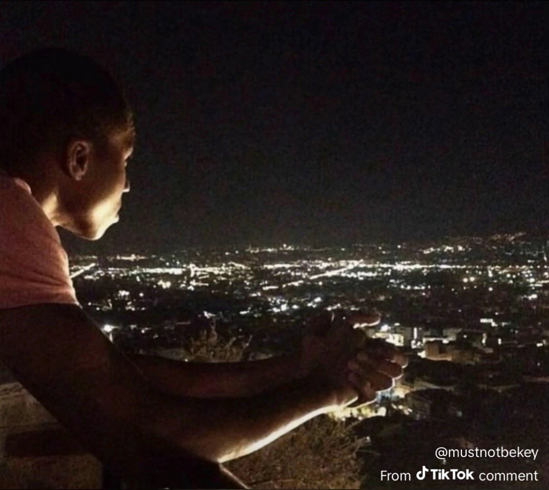 🙂‍↕️ tweet media