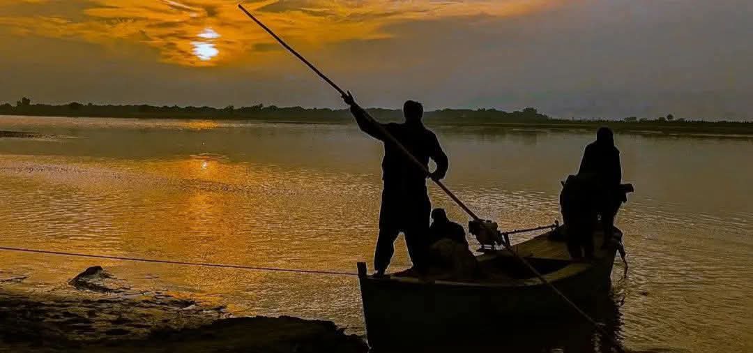 انسان دُنیا میں کسی کام سے اِتنا نہیں تَھکتا، جتنا رویوں اور اِحساس کی شِدَّت سے تَھک جاتا ہے۔۔۔! 

#اردو_زبان