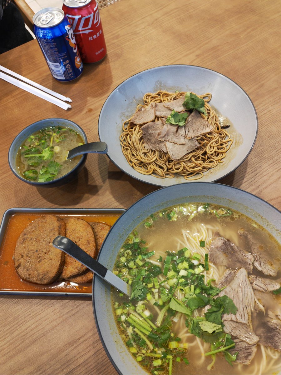 Liz vazquez tweet media