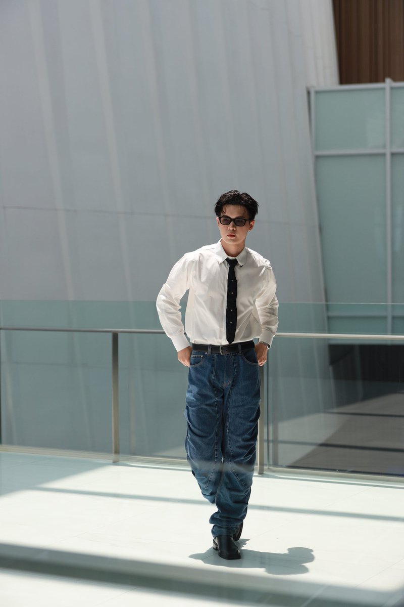 bbil1ypn's tweet photo. Muse of RENIM PROJECT

BILLY EFF26 At ICONSIAM

#ElleFashionFeverXBilly https://t.co/EI9VWtabXW