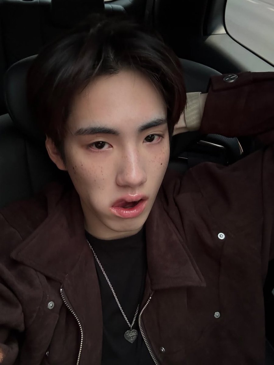 ส้ม tweet media